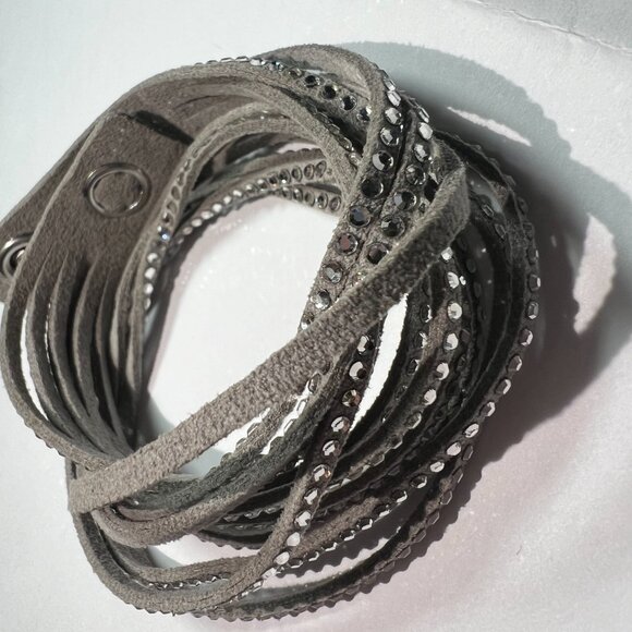 New Never Worn Authentic Swarovski Slake Bracelet in Grey - Picture 2 of 12